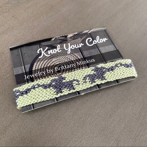 💎 3/$30: Elephant Bracelet - Picture 1 of 3